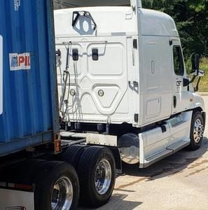 Meet your Posher, Eddie